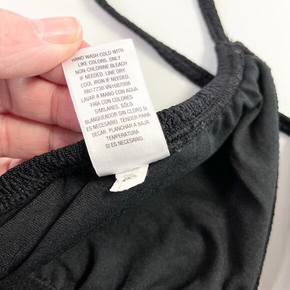 Shade Shore Womens Swimsuit Size Medium Black Gold One Piece Beach Summer Travel - Picture 7 of 8